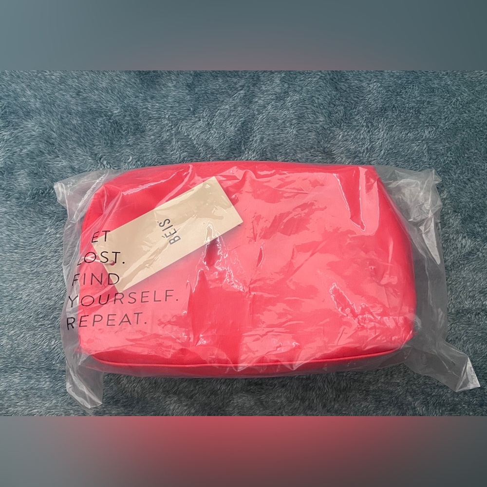 BÉIS Medium Cosmetic Pouch in Flame